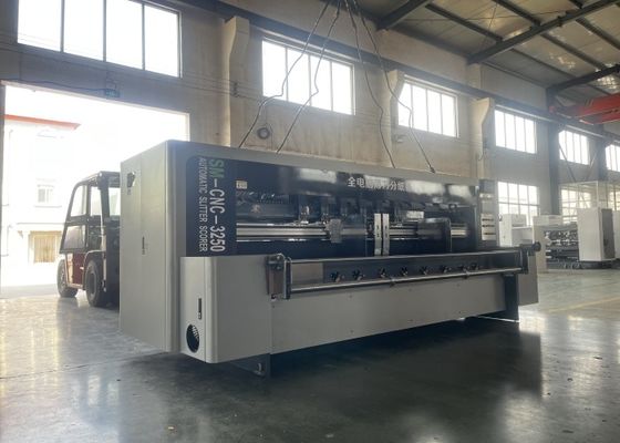 Weiterentwickelte CNC 3250 Thin Blade Slitter Scorer Machine für präzise Scoring und Schneiden mit 150m/min Geschwindigkeit
