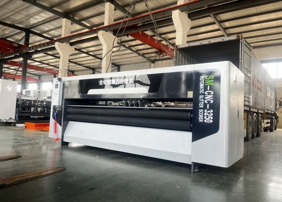 Weiterentwickelte CNC 3250 Thin Blade Slitter Scorer Machine für präzise Scoring und Schneiden mit 150m/min Geschwindigkeit